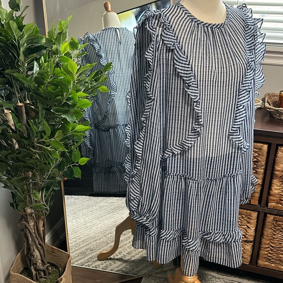 BCBG MAX AZRIA Dress - Picture 4 of 11